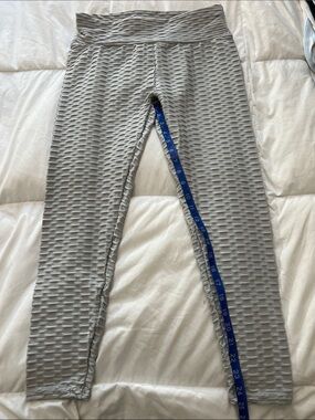 Women's Textured Light Gray Leggings with Wide Waistband